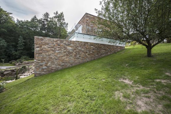 Каменный дом в Чехии