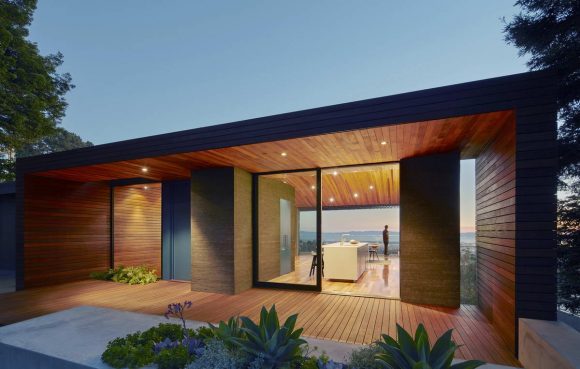 Дом с видом на горизонт в США от Terry & Terry Architecture.