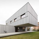 Реконструкция дома в Испании от Inigo Beguiristain и Vaillo + Irigaray Architects.