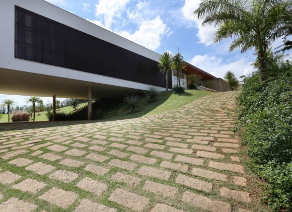 Дом на склоне в Бразилии 11