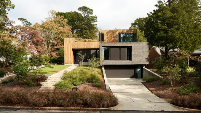 Кирпич, дерево, стекло: загородный дом в США