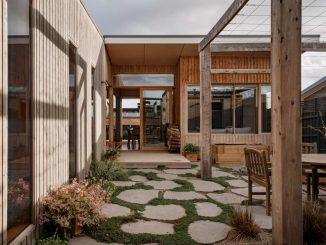 Дом с двором и садом на шести сотках в Австралии