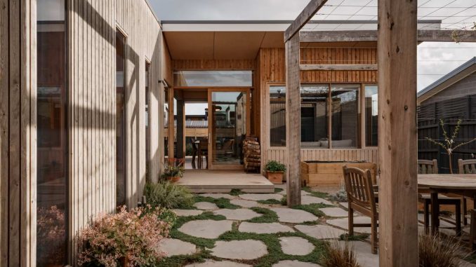 Дом с двором и садом на шести сотках в Австралии