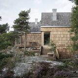 Деревянный дом с необычной дубовой облицовкой в Норвегии