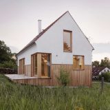 Традиционный сельский дом с современным интерьером в Чехии
