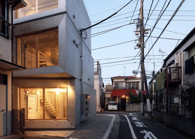 Брутальный многофункциональный дом в Японии 
