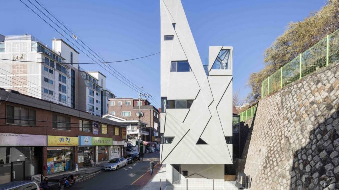 Необычный городской дом в Южной Корее