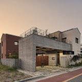 Дом для пенсионера с двором и террасой в Южной Корее