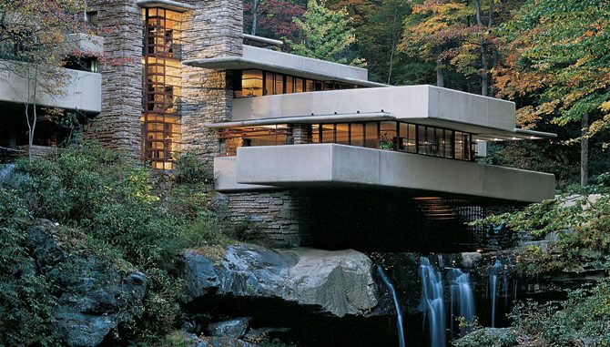 «Дом над водопадом» («Fallingwater»), архитектор Фрэнк Ллойд Райт (Frank Lloyd Wright).