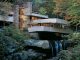 «Дом над водопадом» («Fallingwater»), архитектор Фрэнк Ллойд Райт (Frank Lloyd Wright).