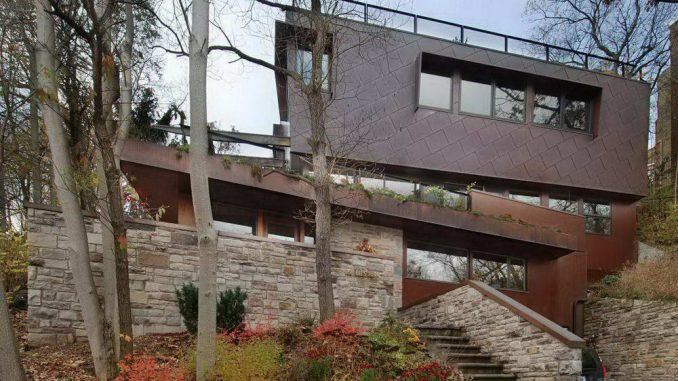 The Ellis Park House 1