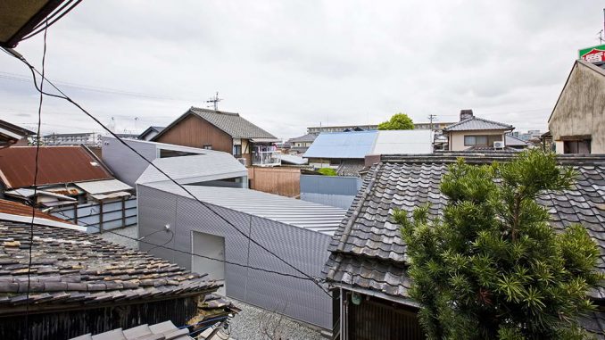 House Twisted 1