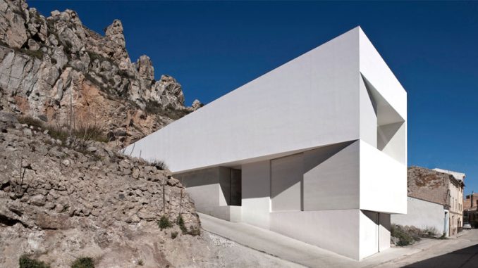 House in Ayora 2