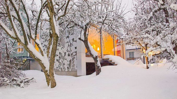 Aluminum House 14
