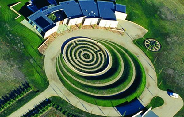 Earth House 1
