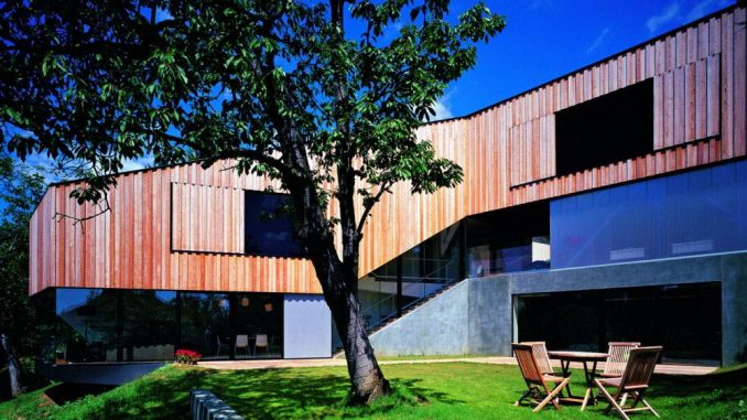 J2 House 1