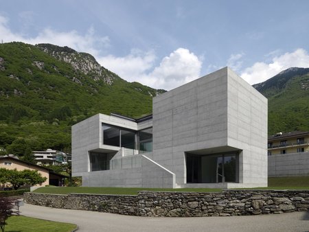 House in Lumino 1