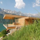 Дом у озера в Швейцарии