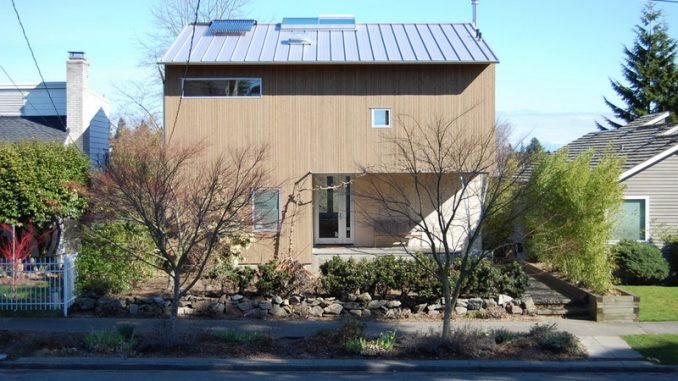 Upside-Down House 4