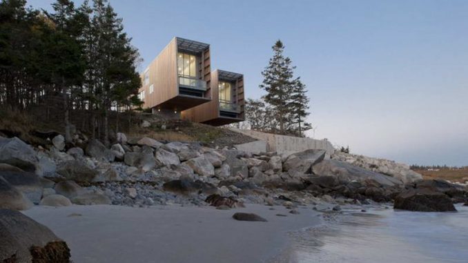 Two Hulls House 1