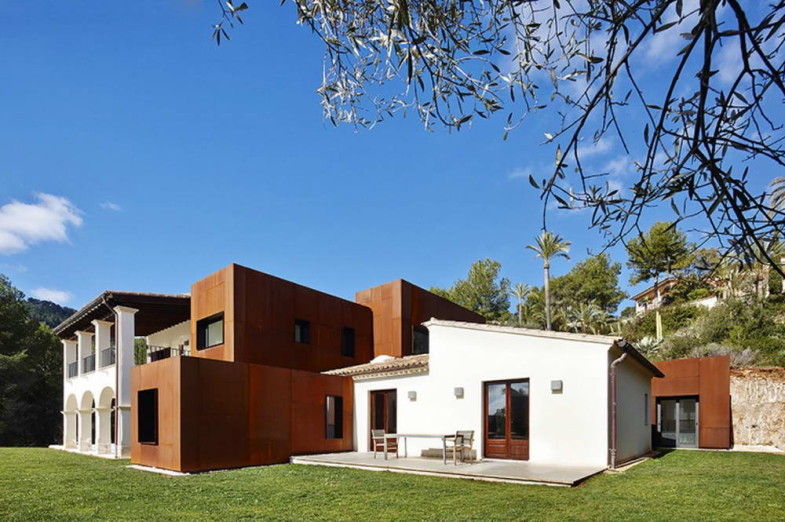 Расширение дома в Испании