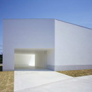 Дом "Белая пещера" (White Cave House) в Японии от Takuro Yamamoto Architects.