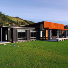 Дом Радмана Брауна (Radman Brown House) в Новой Зеландии от Guy Herschell Architects.