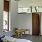 Дом-лист (The Leaf House) в Индии от SJK Architects.