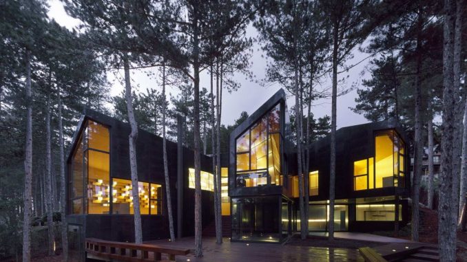 Лесной дом в Испании