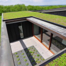 Топо-дом (Topo House) в США от Johnsen Schmaling Architects.