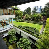 Городской дом с садом в Сингапуре