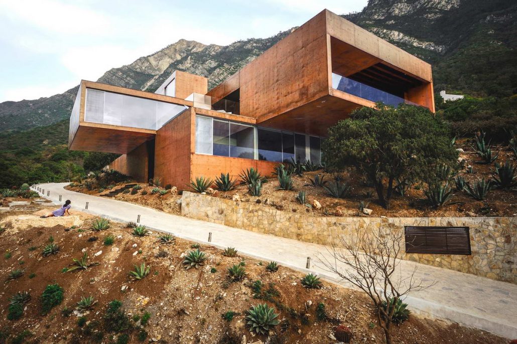 Дом в горах в Мексике