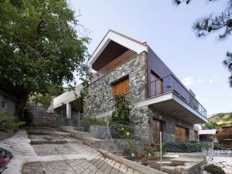 Дом у склона на Кипре