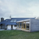 Дополнение к коттеджу (Plug-in Cottage) в Ирландии от MacGabhann Architects.