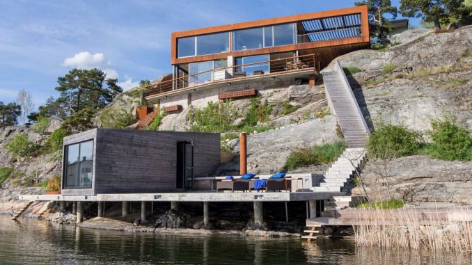 Дом на скале в Швеции