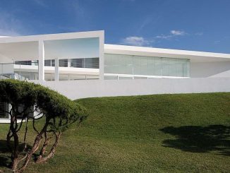 Белый дом в Испании
