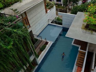 Городской дом с бассейном в Индии