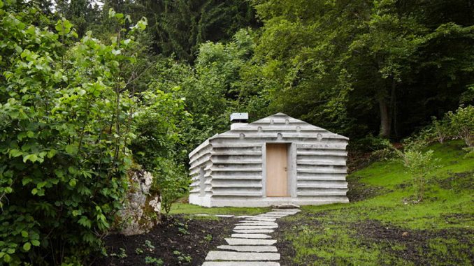 Бетонный дом (Concrete house) в Швейцарии от Nickisch Sano Walder Architects.