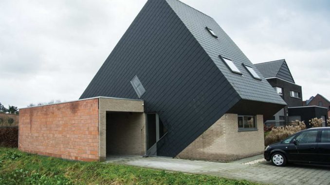 Некрасивые бельгийские дома (Ugly Belgian Houses) глазами фотографа Hannes Coudenys.