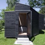Гостевой домик (Backyard Guest House) в Дании от Martin Kalleso.