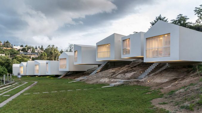 5 домов (5 Houses) в Аргентине от Carlos Alejandro Ciravegna.
