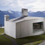 Бетонный домик в Швейцарии