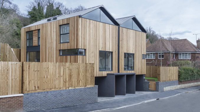 Кедровый Дом (The Cedar Lodges) в Англии от Adam Knibb Architects.