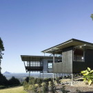Стеклянный дом на горе (Glass House Mountains House) в Австралии от Bark Design Architects.
