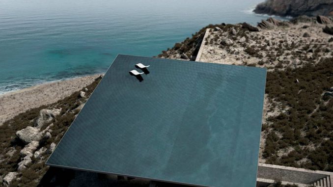 Дом с бассейном на крыше в Греции