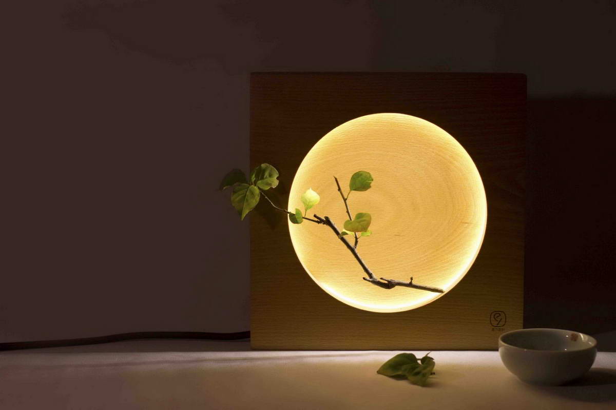 Лампа Луна (The Moon Lamp) от Design Shanghai.