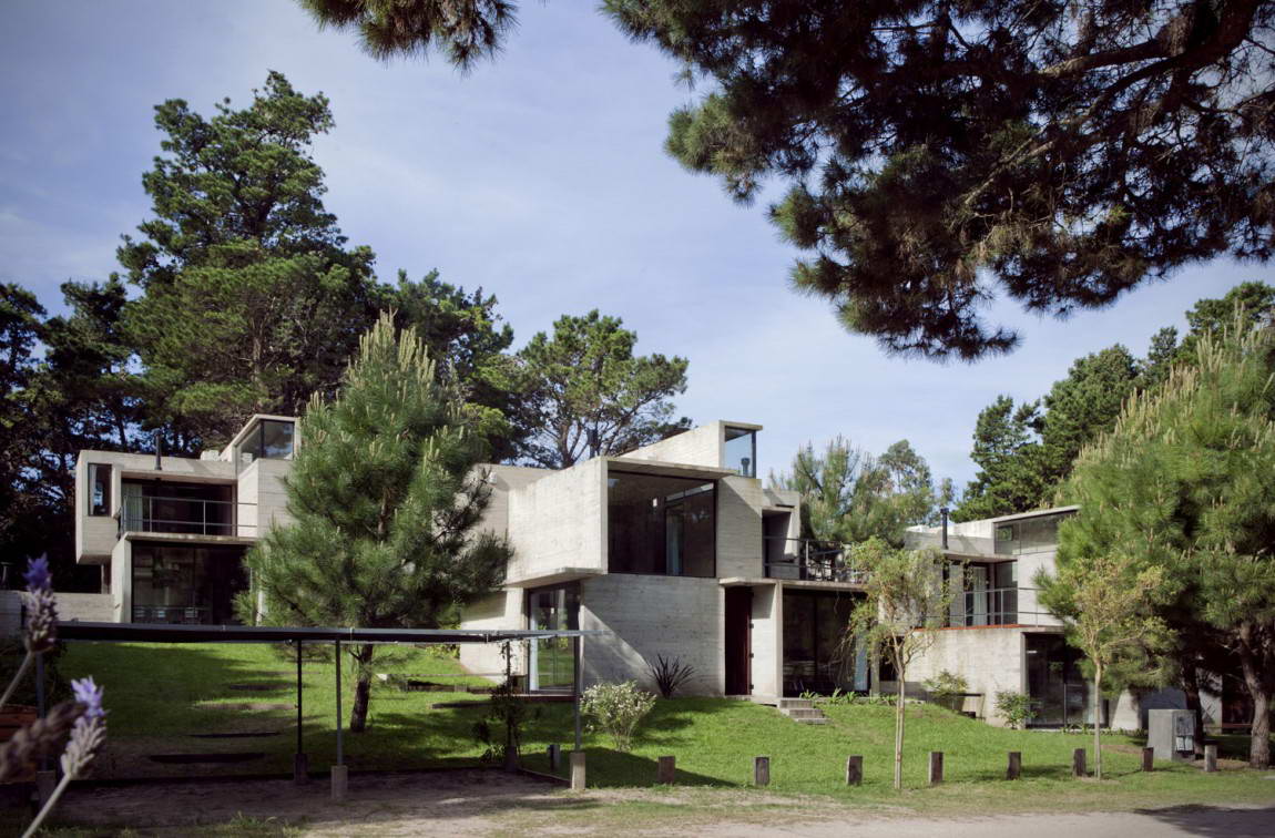 Коллекция бетонных домов в Аргентине