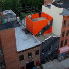 Домик на крыше в Нью-Йорке