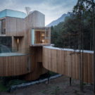 Дом-дерево (The Qiyun Mountain Tree House) в Китае от Bengo Studio.