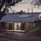 Хижина (Toodyay Shack) в Австралии от Paul Wakelam Architect - A Workshop.